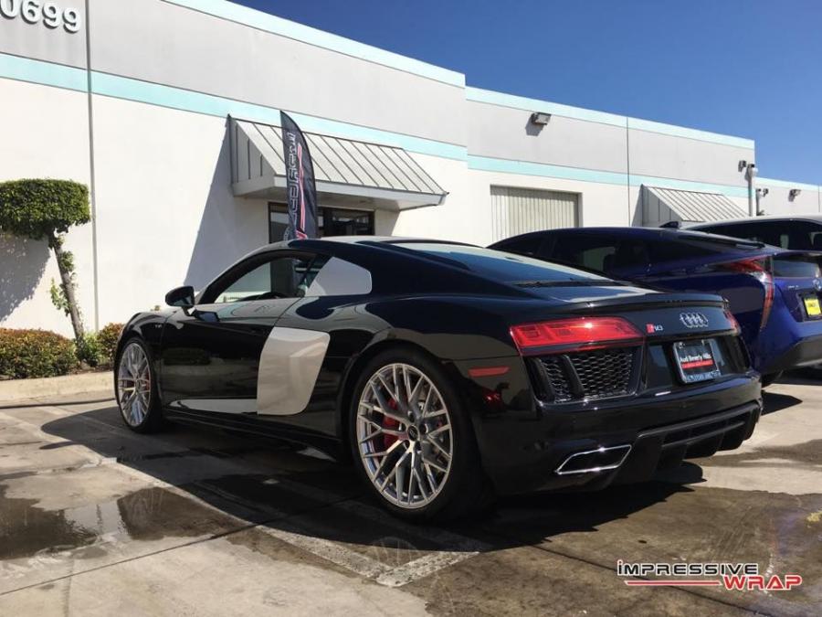  Audi R8 V10 4D Gloss by Impressive Wrap 2016 года  (фото 2 из 6)